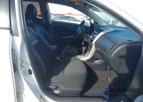 2010 Toyota Corolla S z USA, uszkodzony, nr VIN 2T1BU4EE8AC453735